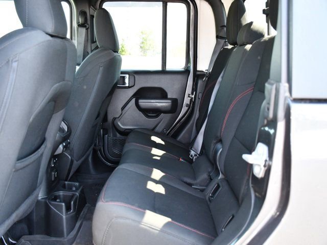 Used 2023 Jeep Gladiator Rubicon w/ Trailer Tow Package AWD/4WD image 22