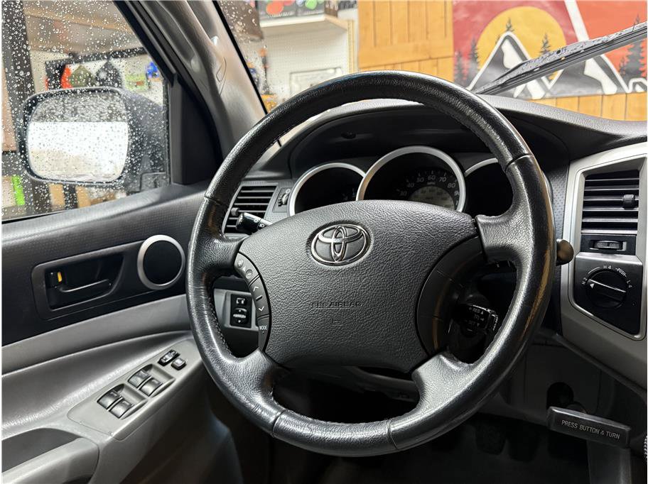 Used 2010 Toyota Tacoma 4x4 Double Cab image 28