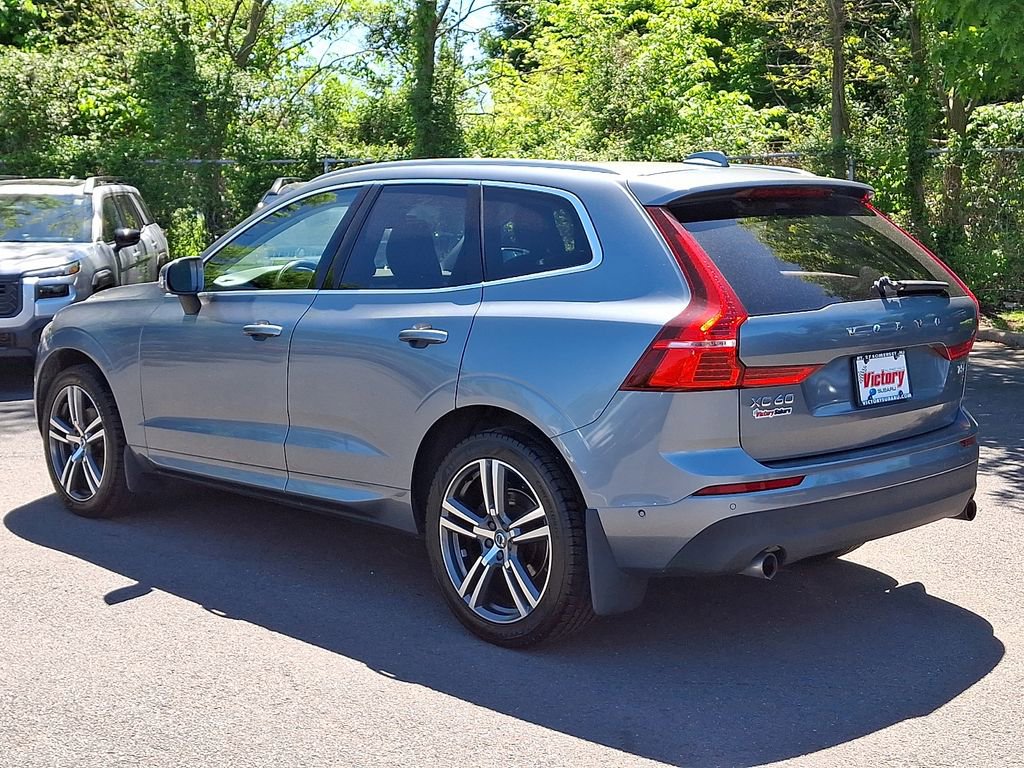 Used 2019 Volvo XC60 T5 Momentum w/ Premium Package AWD/4WD image 4