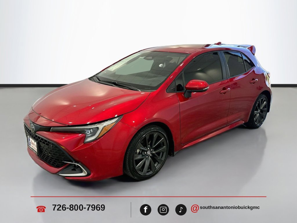 Used 2025 Toyota Corolla XSE FWD image 3