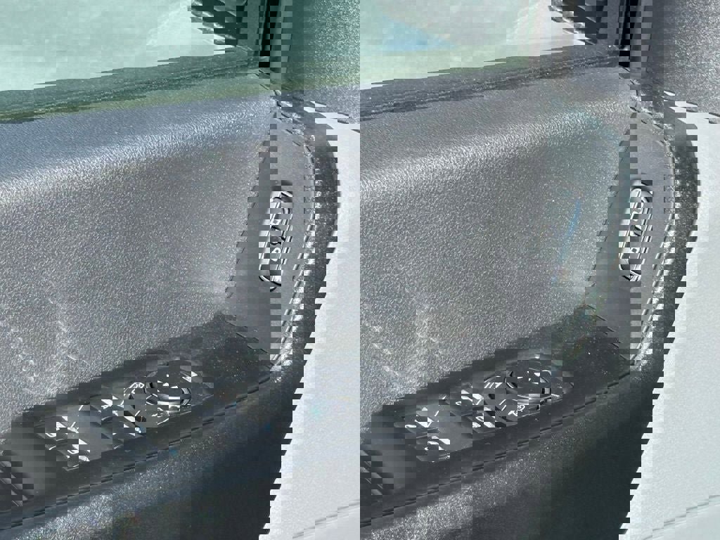 New 2026 Ford F250 XL w/ XL Chrome Package image 12