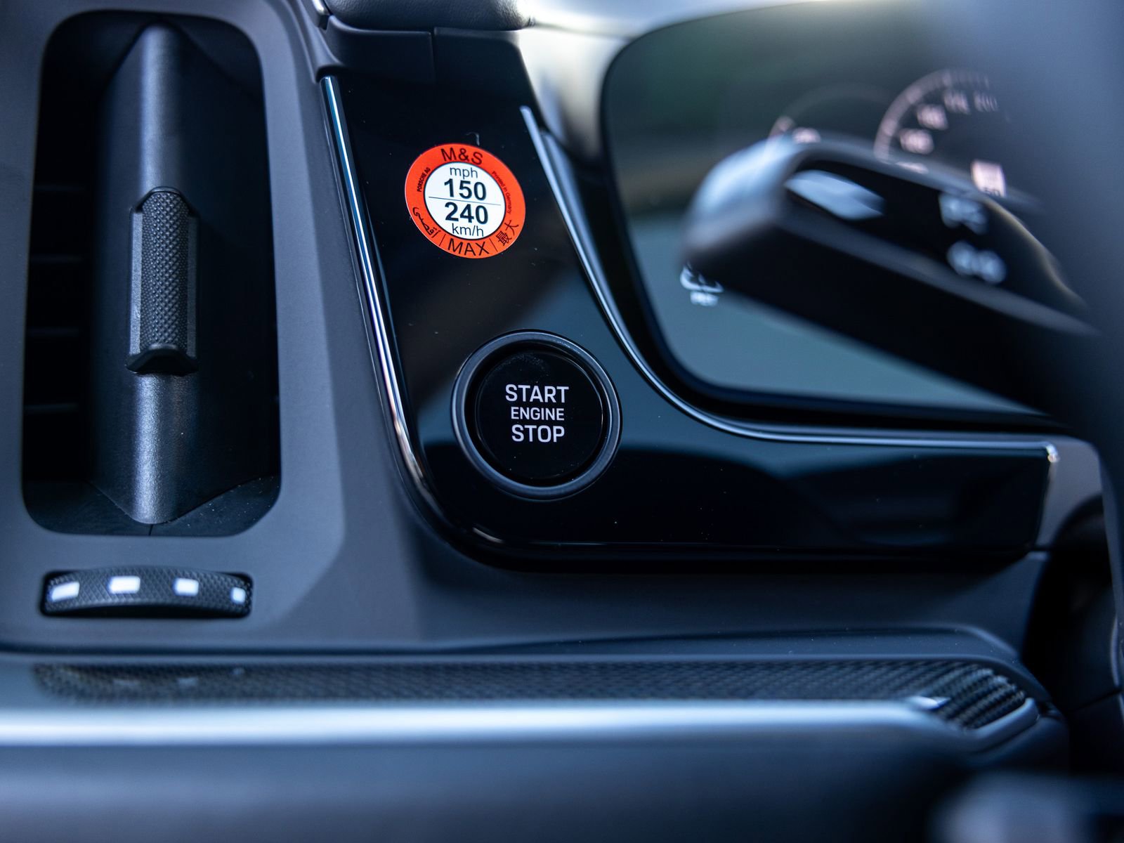 New 2026 Porsche Cayenne Turbo image 37