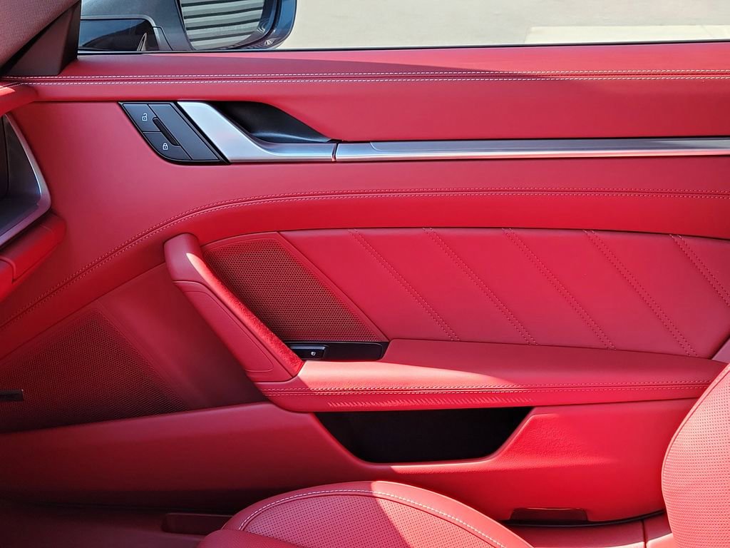 Certified 2025 Porsche 911 Carrera RWD image 22