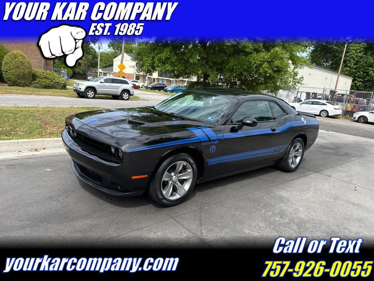 Used 2015 Dodge Challenger SXT RWD image 1