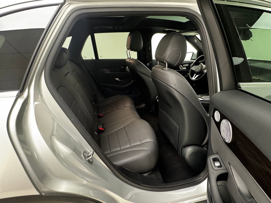 Used 2020 Mercedes-Benz GLC 350e 4MATIC image 16