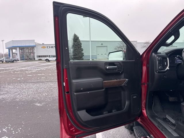 Used 2021 Chevrolet Silverado 1500 High Country w/ Technology Package image 13