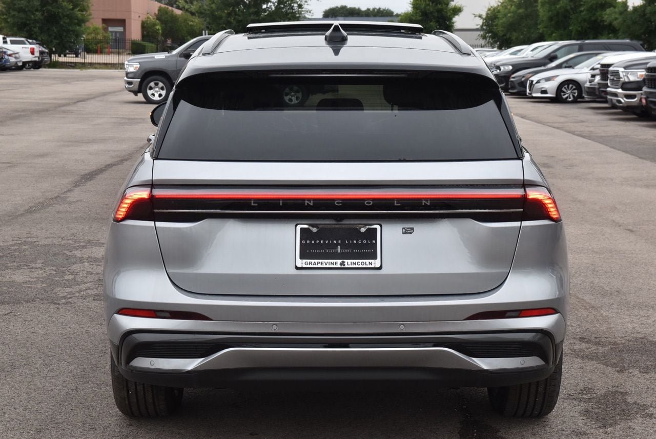 New 2026 Lincoln Nautilus Reserve w/ Jet Appearance Package AWD/4WD image 15