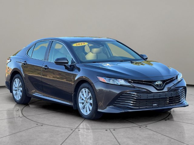 Certified 2019 Toyota Camry LE FWD image 8