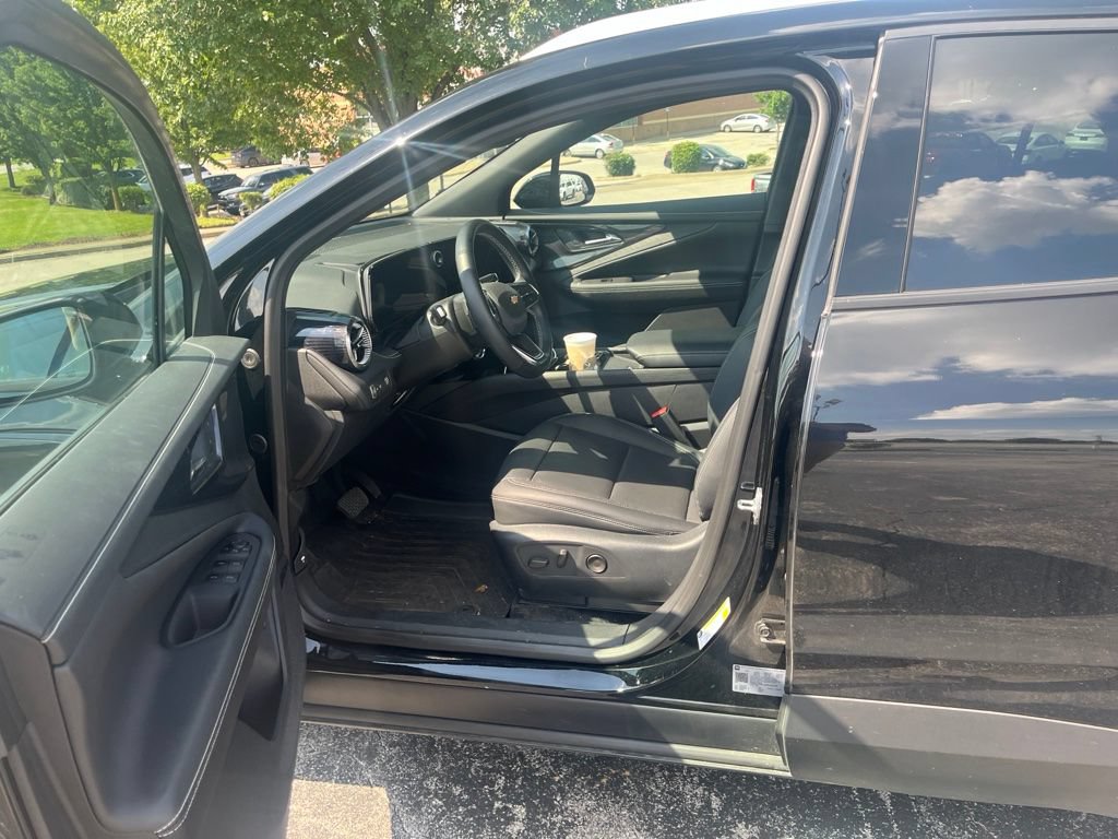 Used 2024 Chevrolet Blazer EV LT AWD/4WD image 6