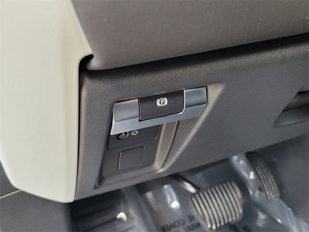 Used 2024 Land Rover Defender 110 S image 20