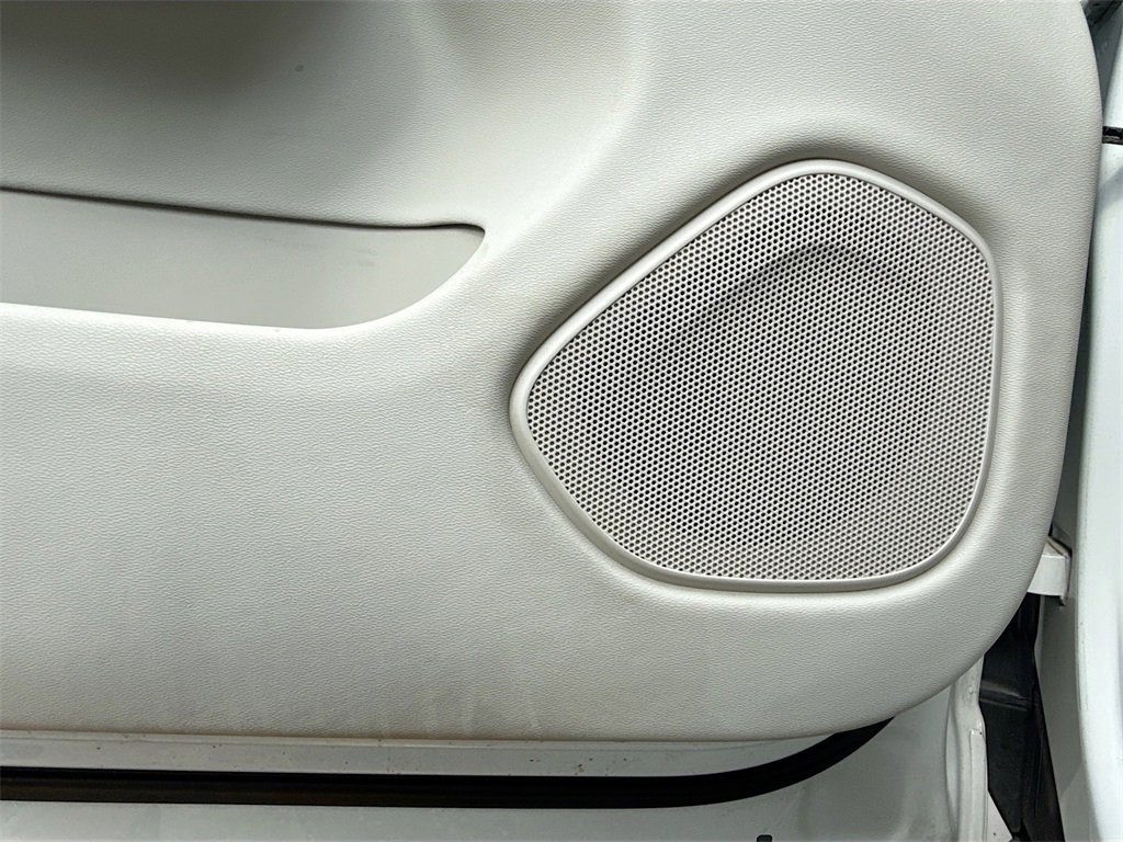 Used 2022 Volvo XC60 B5 Momentum image 20