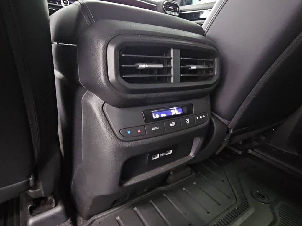 Used 2023 Honda Pilot EX-L image 32