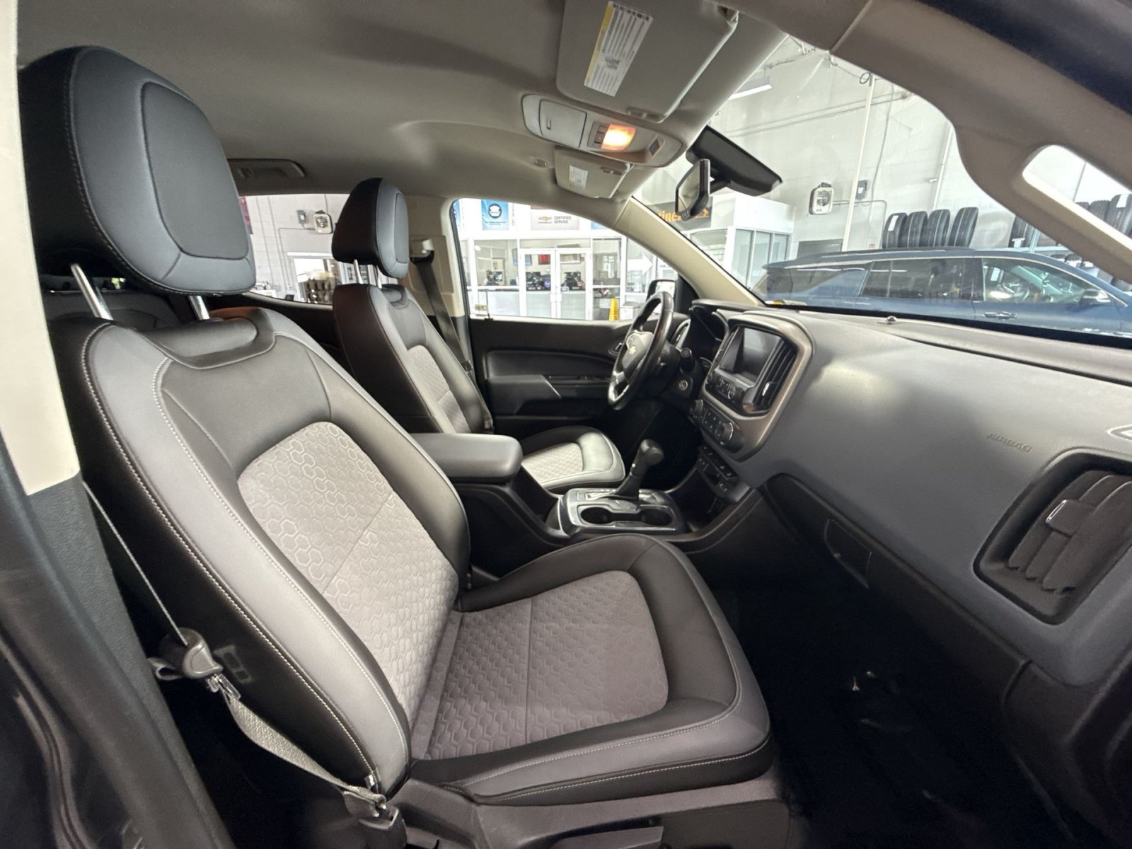 Used 2016 Chevrolet Colorado Z71 AWD/4WD image 28