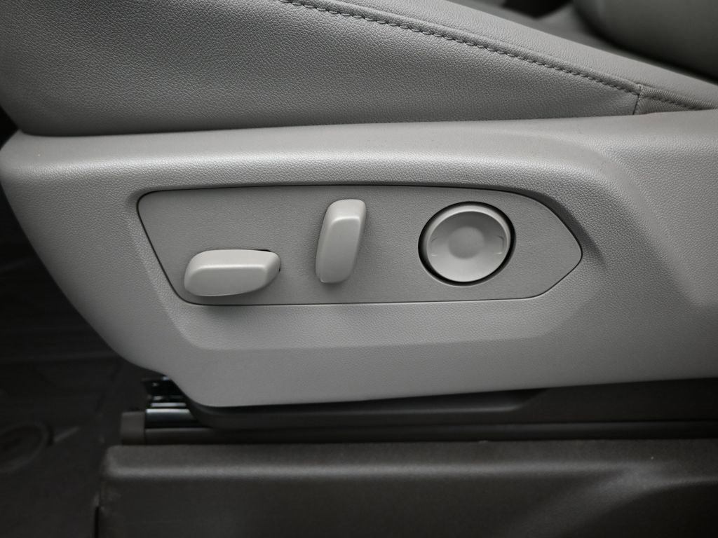 New 2026 GMC Sierra 1500 SLT w/ SLT Premium Plus Package image 10