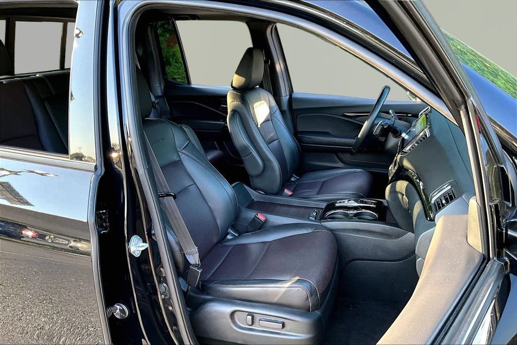 Used 2023 Honda Ridgeline Black Edition image 22