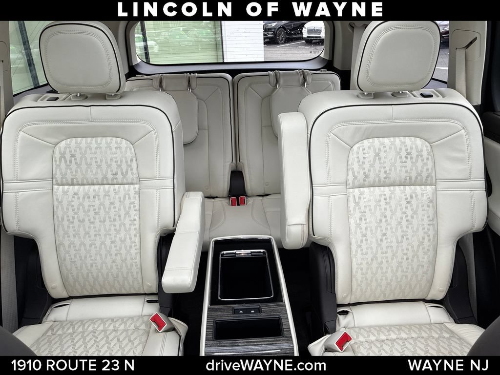 Certified 2021 Lincoln Aviator Black Label w/ Dynamic Handling Package AWD/4WD image 16