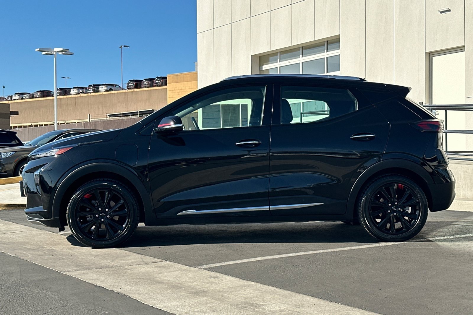 Used 2023 Chevrolet Bolt EUV Premier w/ Redline Edition image 6