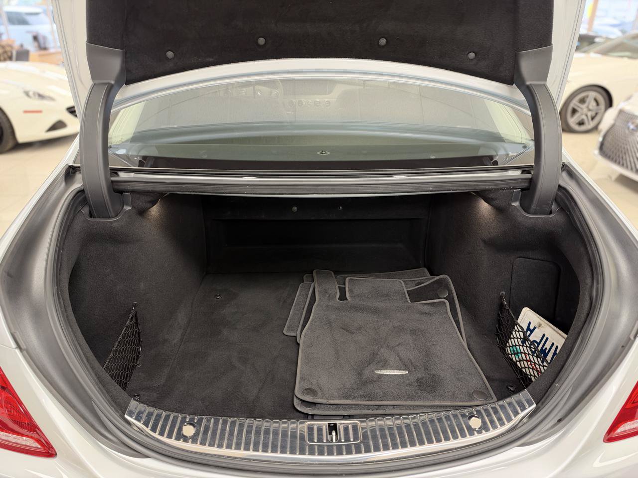 Used 2017 Mercedes-Benz S 550 Sedan image 30