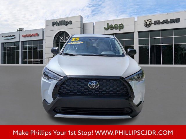 Used 2024 Toyota Corolla Cross L FWD image 6