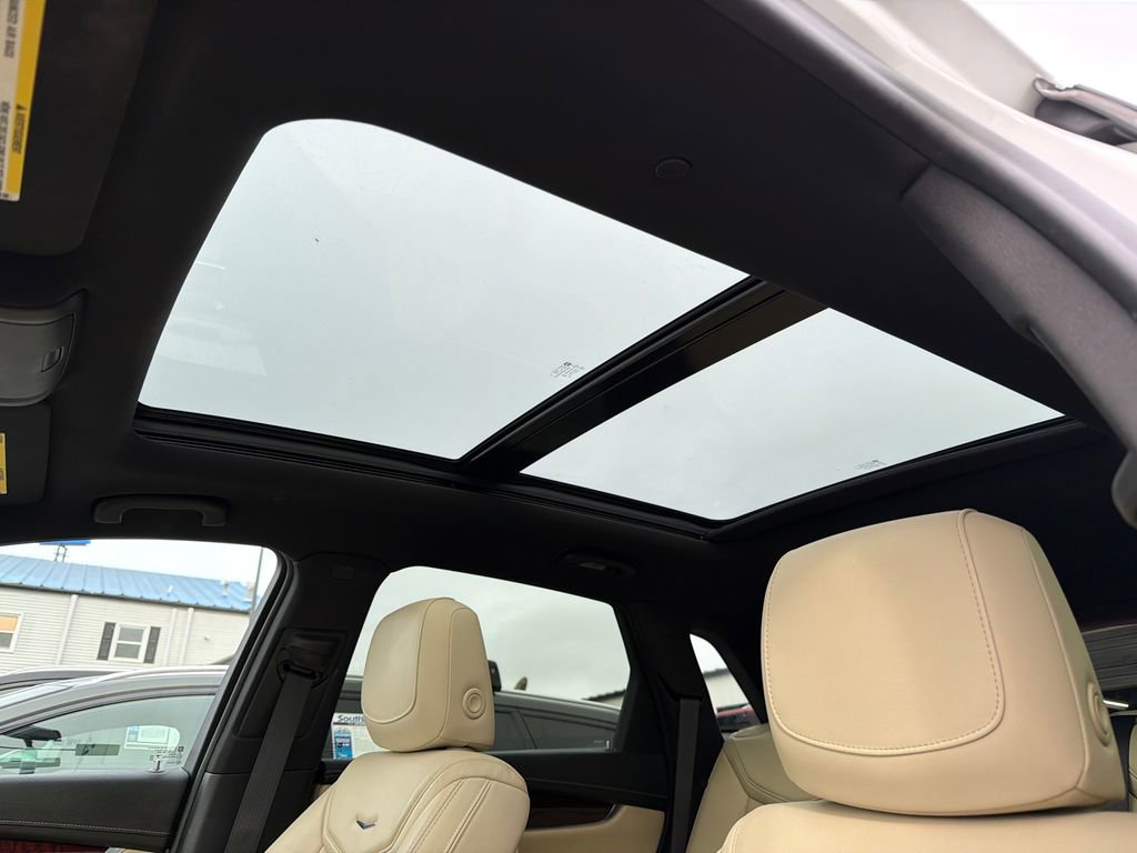 Used 2018 Cadillac XT5 Luxury w/ Driver Awareness Package image 33