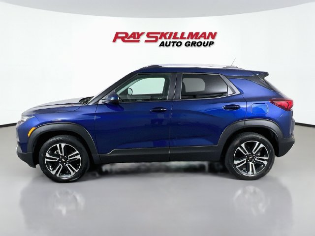 Used 2023 Chevrolet TrailBlazer LT w/ LPO, Blackout Package AWD/4WD image 4