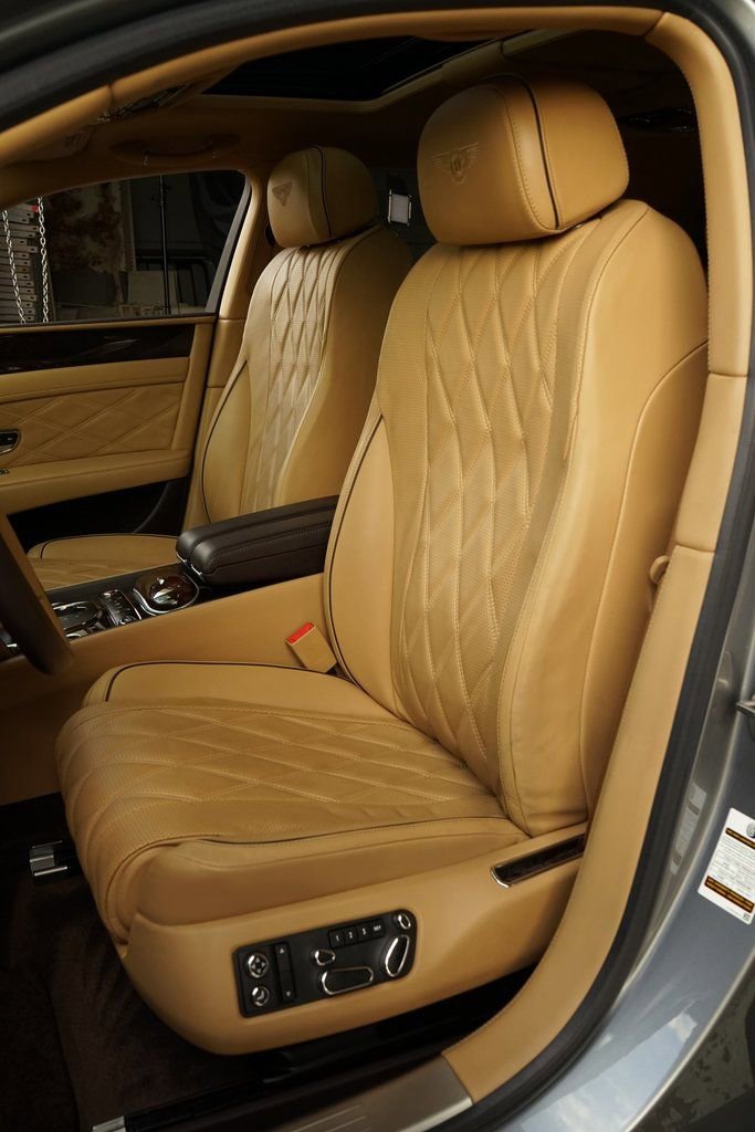 Used 2016 Bentley Flying Spur W12 image 9