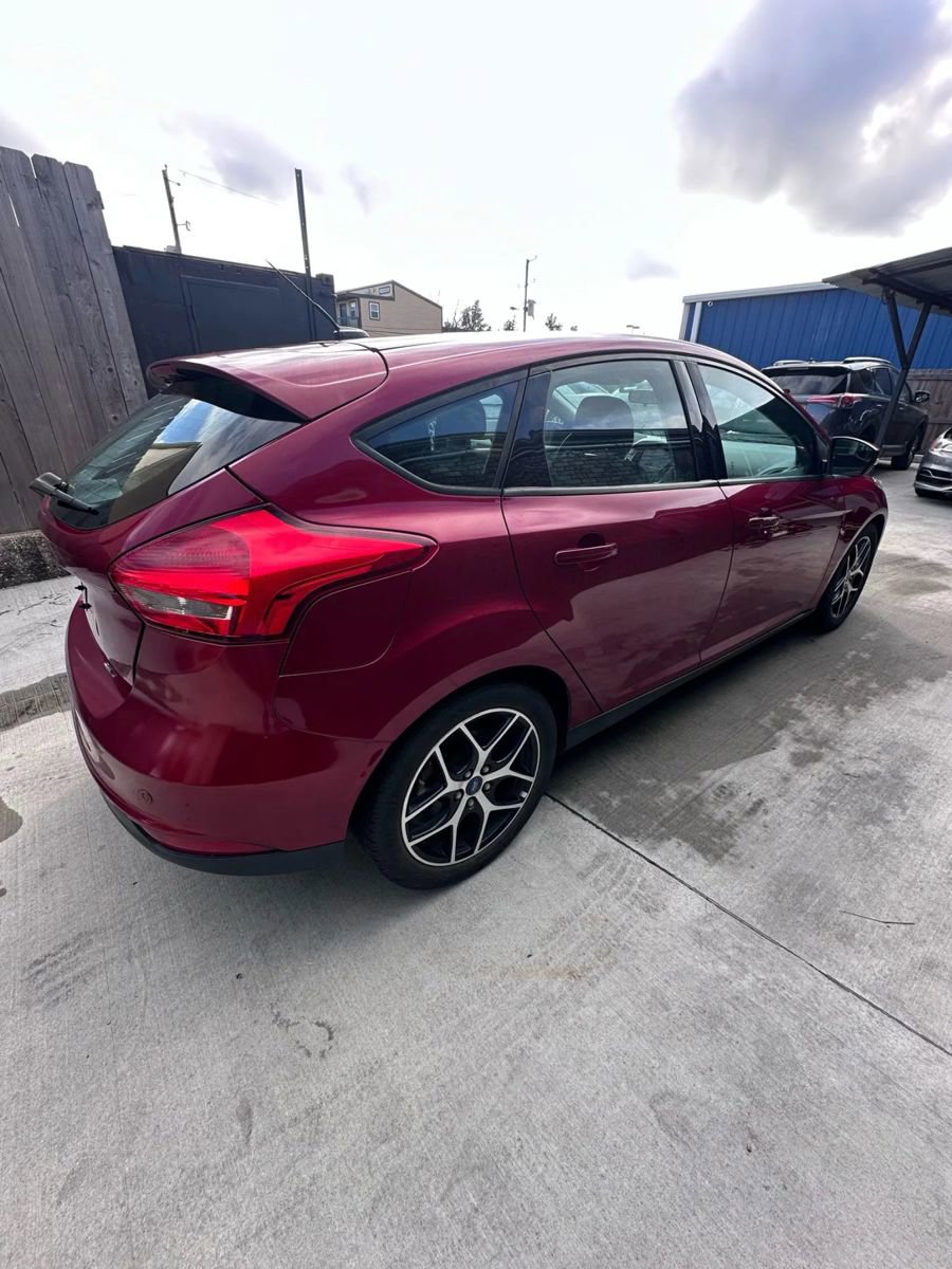 Used 2017 Ford Focus SEL image 6