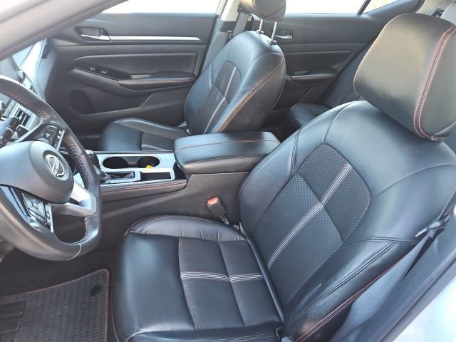 Used 2024 Nissan Altima 2.5 SR image 14