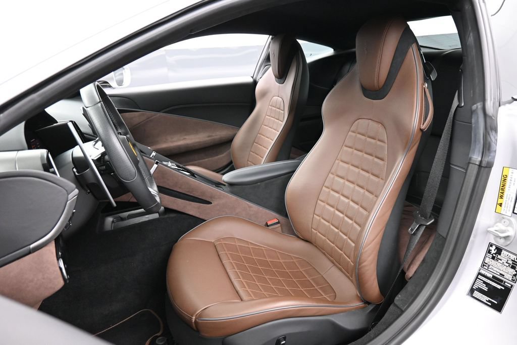 Used 2024 Ferrari Roma RWD image 5