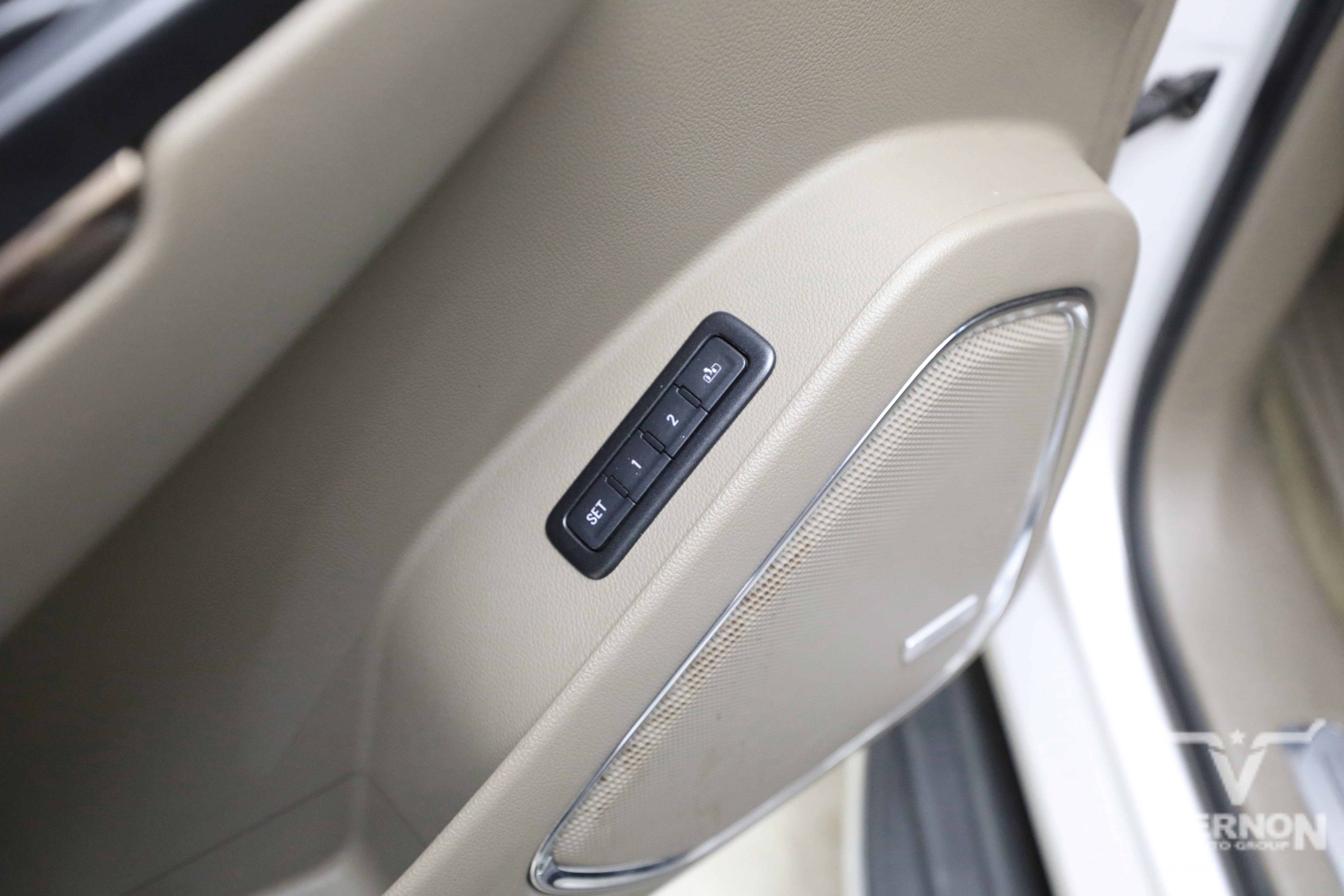 Used 2017 GMC Yukon SLT w/ Premium Edition RWD image 20