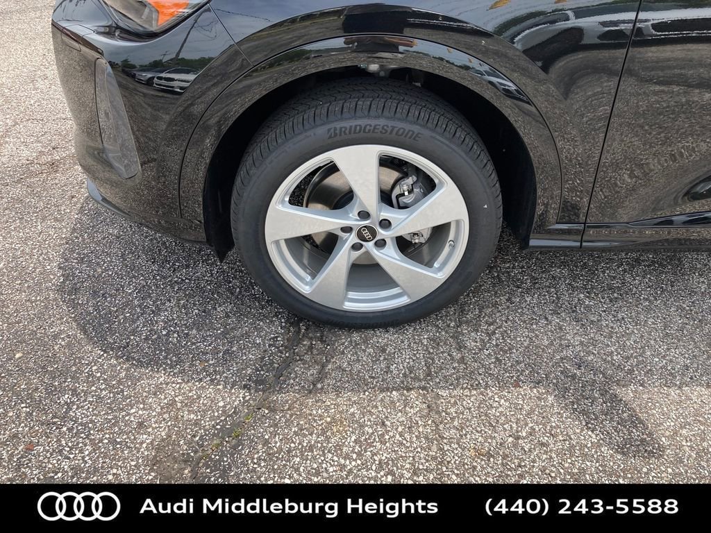 Used 2025 Audi Q5 Premium w/ Convenience Package image 16