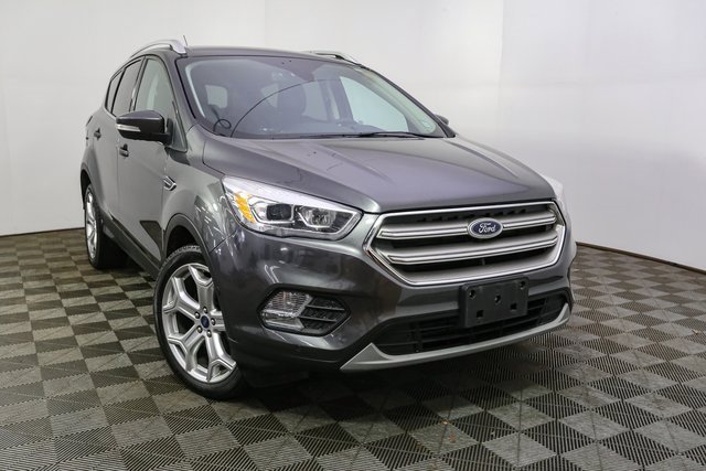 Used 2019 Ford Escape Titanium image 3