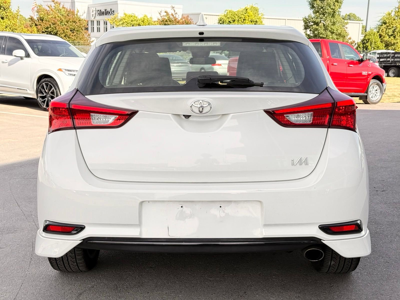 Used 2018 Toyota Corolla iM FWD image 12