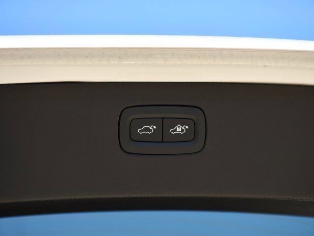 New 2026 Volvo XC90 B6 Ultra w/ Protection Package AWD/4WD image 28