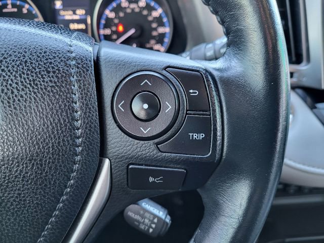 Used 2018 Toyota RAV4 Adventure image 17