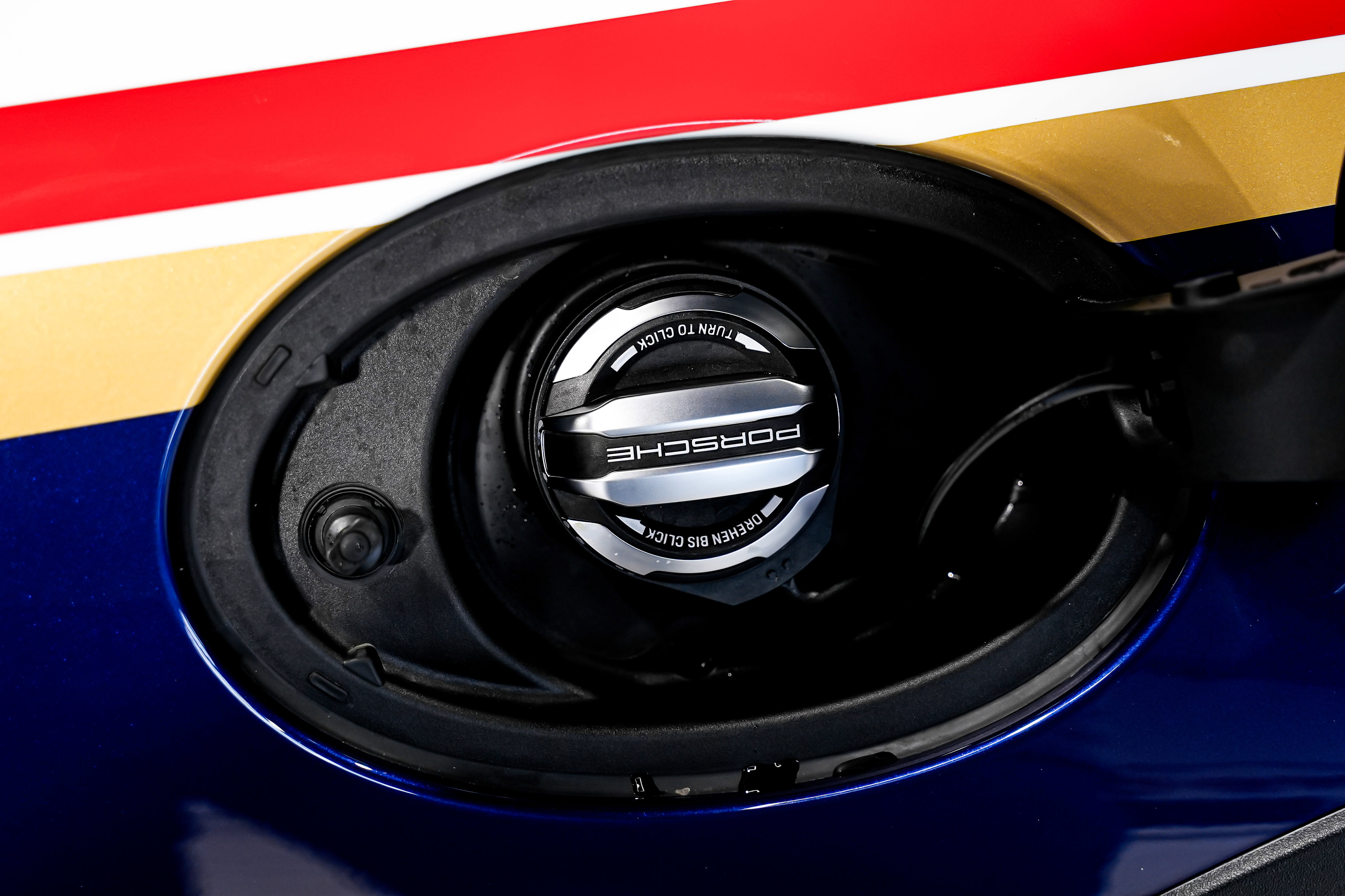 Used 2024 Porsche 911 Dakar image 46