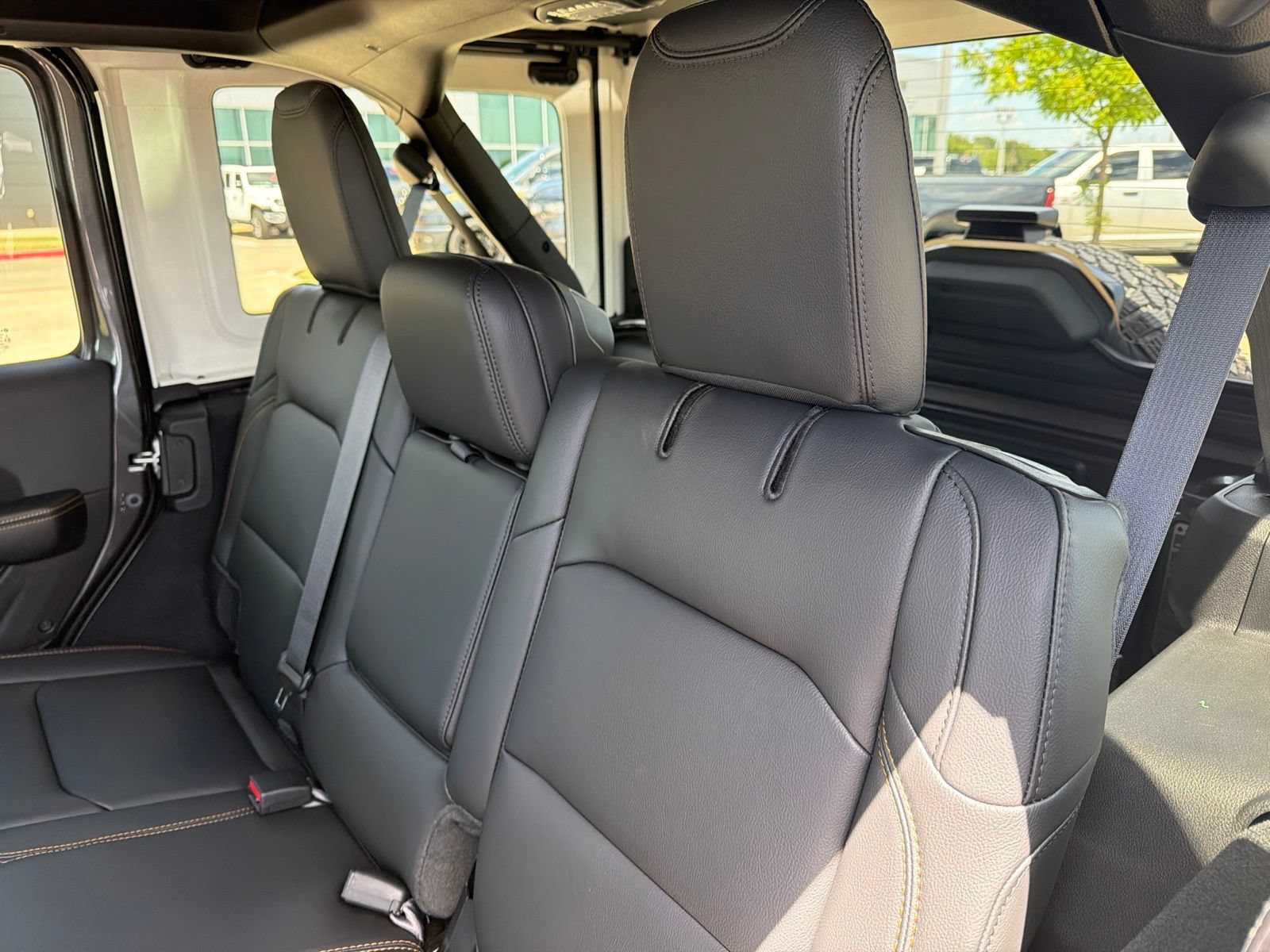 New 2026 Jeep Wrangler Unlimited Sahara AWD/4WD image 18