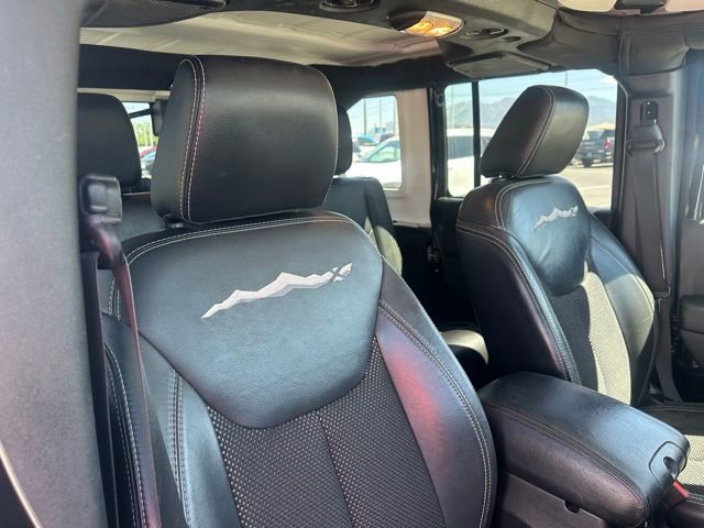 Used 2015 Jeep Wrangler Unlimited Sahara AWD/4WD image 18