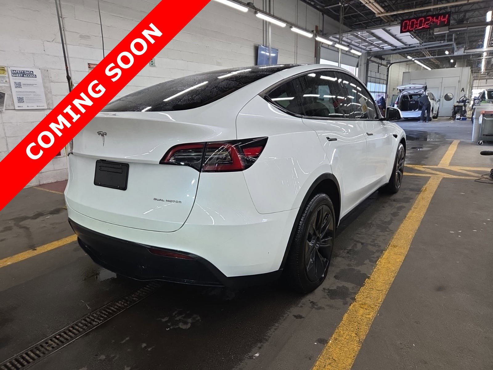 Used 2024 Tesla Model Y Long Range image 5