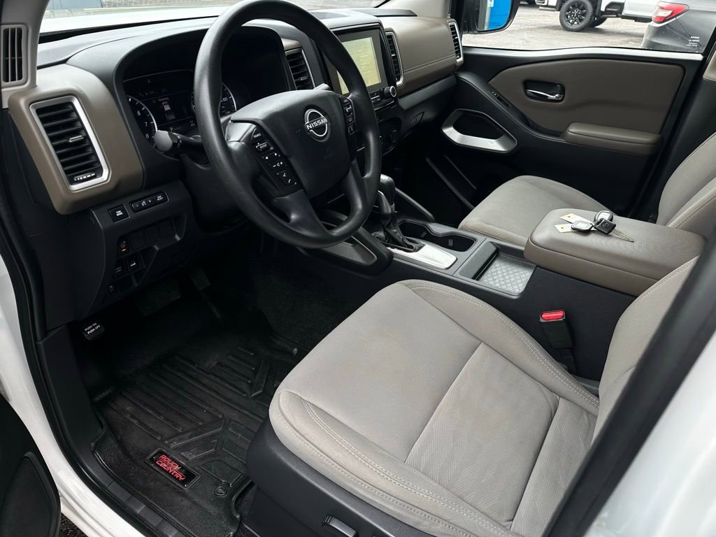 Used 2022 Nissan Frontier SV w/ Technology Package AWD/4WD image 10