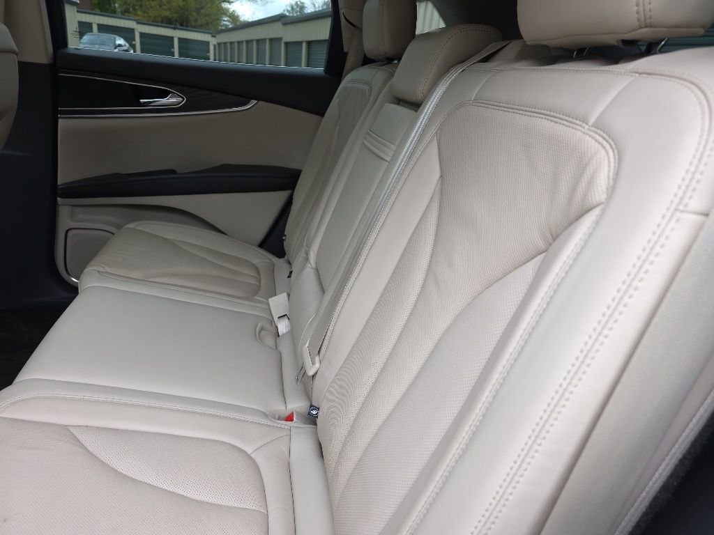 Used 2017 Lincoln MKX Reserve w/ Lincoln MKX Climate Package AWD/4WD image 14