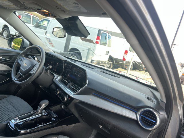 Used 2024 Chevrolet Trax LT image 28