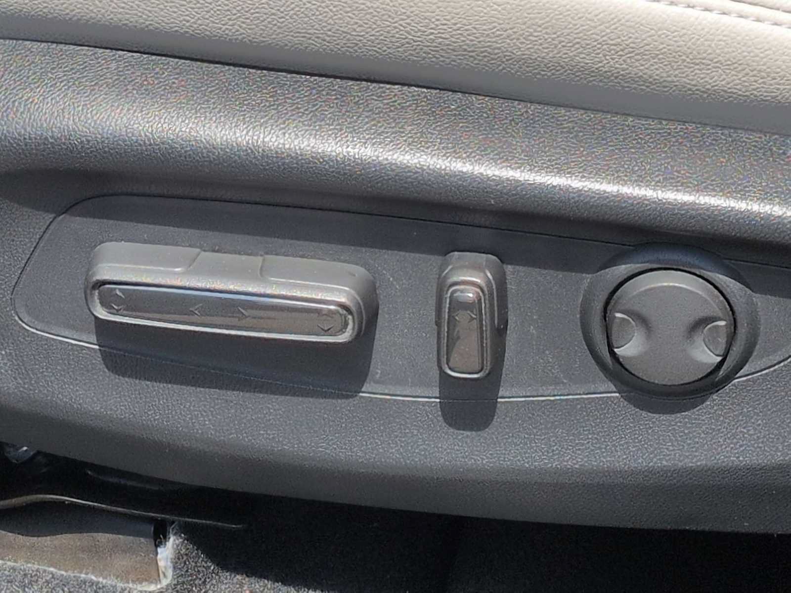 Used 2025 Honda CR-V EX-L image 17