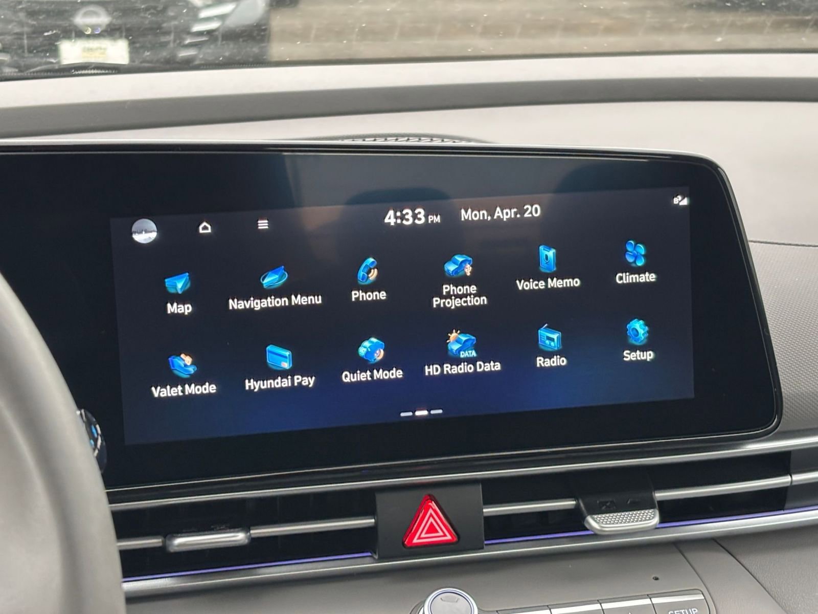 Used 2025 Hyundai Elantra SEL FWD image 21