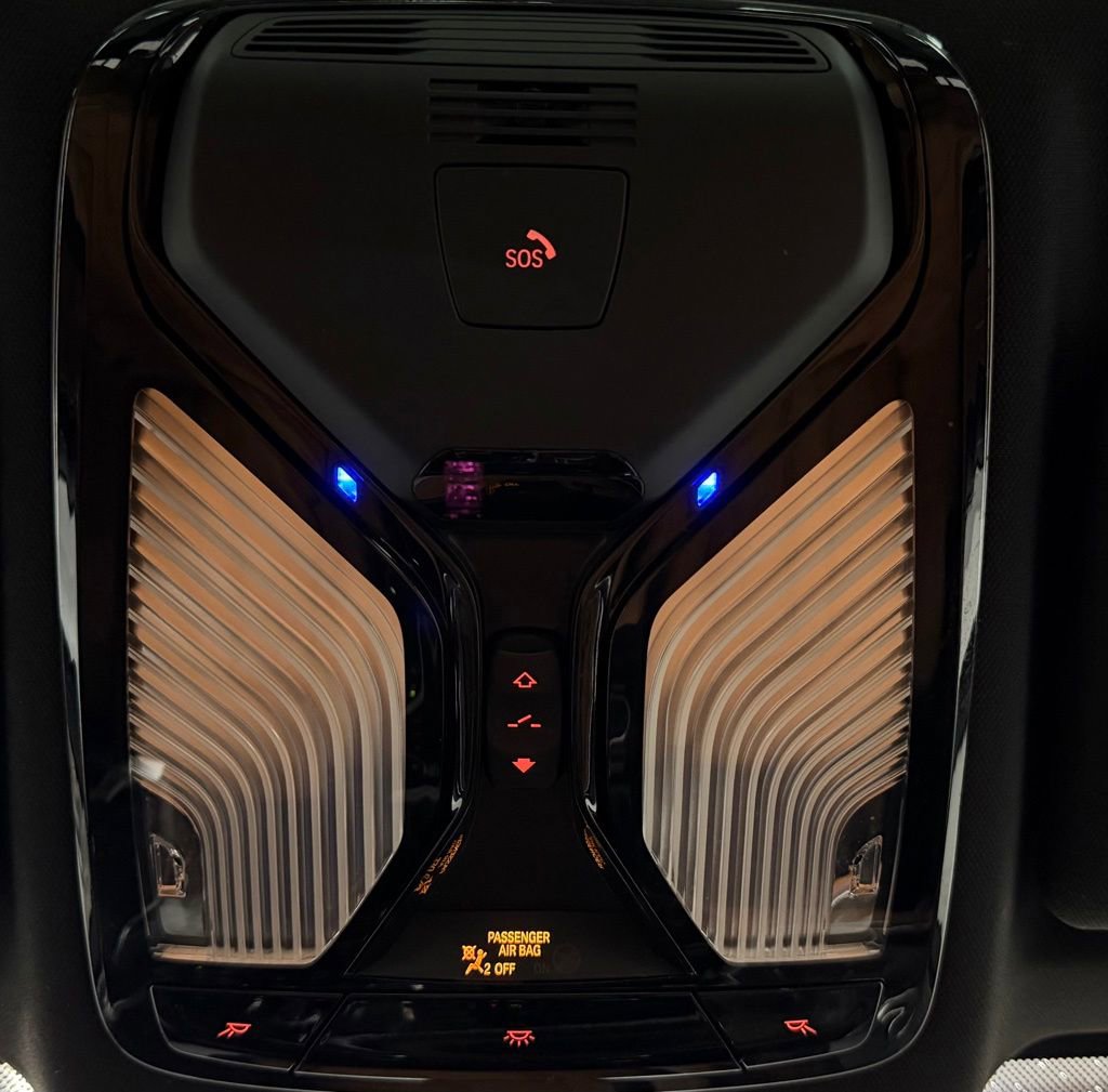 Used 2021 BMW 530i xDrive w/ Premium Package image 27