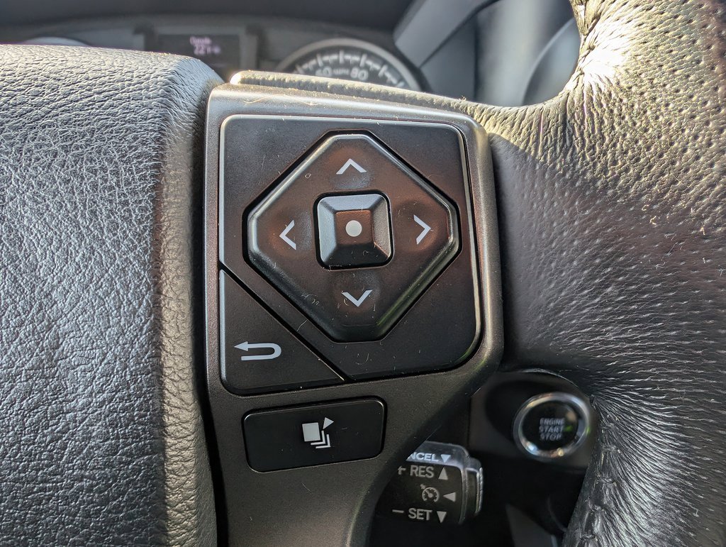 Used 2017 Toyota Tacoma TRD Sport w/ Tow Package (A/T) image 24