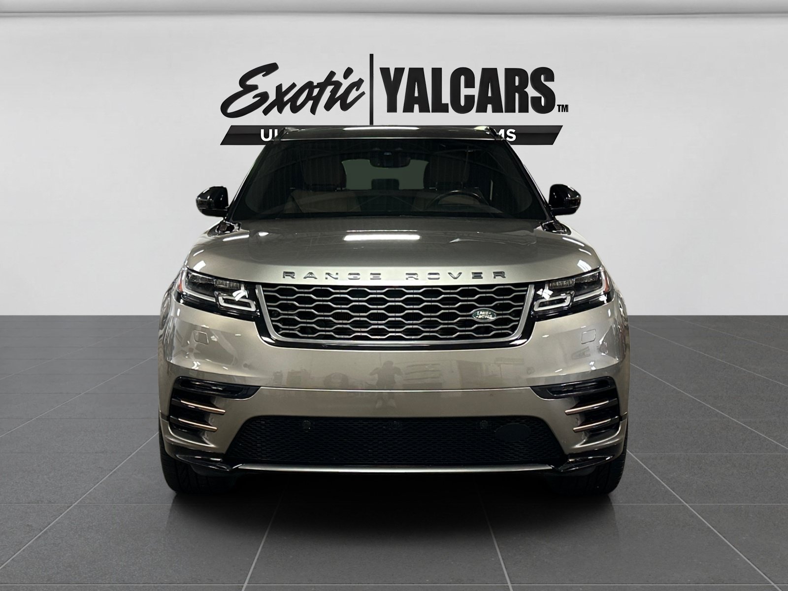 Used 2019 Land Rover Range Rover Velar R-Dynamic SE AWD/4WD image 8