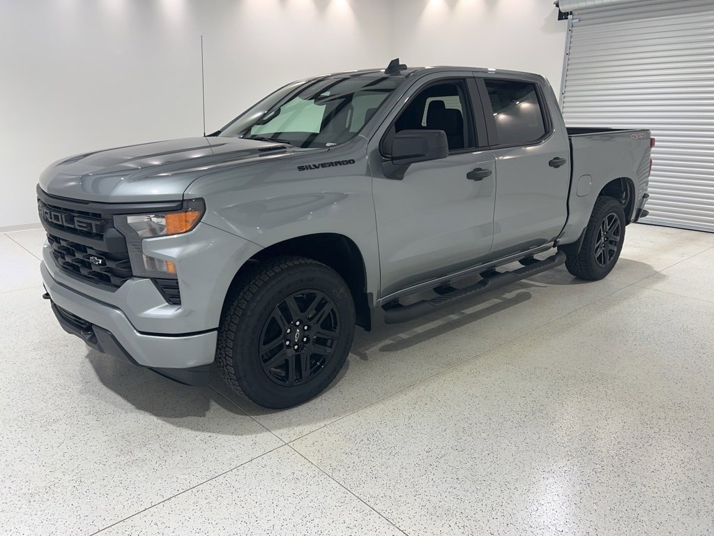 New 2026 Chevrolet Silverado 1500 Custom w/ Turbomax Blackout Package