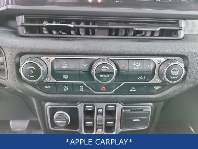 Used 2025 Jeep Gladiator Sport image 8