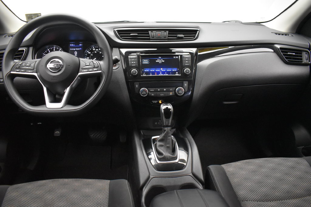 Used 2020 Nissan Rogue Sport SV AWD/4WD image 30